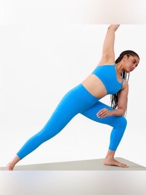 Athleta Salutation Stash 7/8 Legging / Tight in Ultramarine S